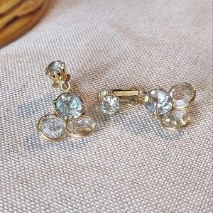 Vintage Mid-Century Crystal Dangle Clip-On Earrings. Gold Tone, Great Condition.